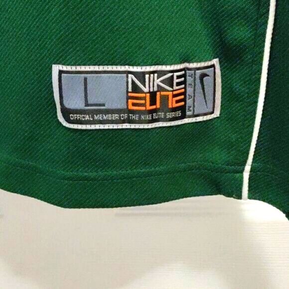 Michigan State Basketball Warm-Up - Picture 2 of 8